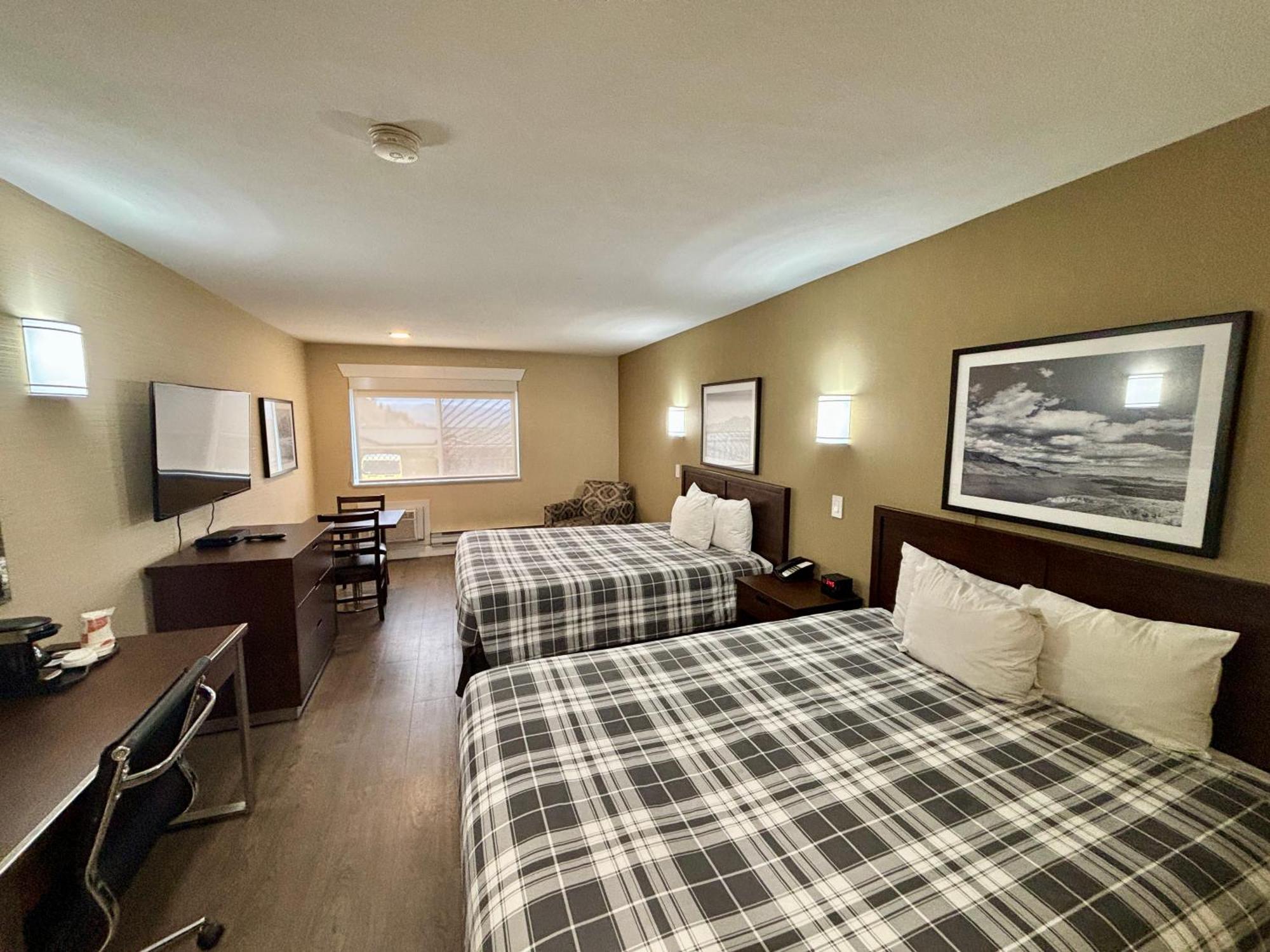 Rodeway Inn & Suites Κάμλουπς Εξωτερικό φωτογραφία