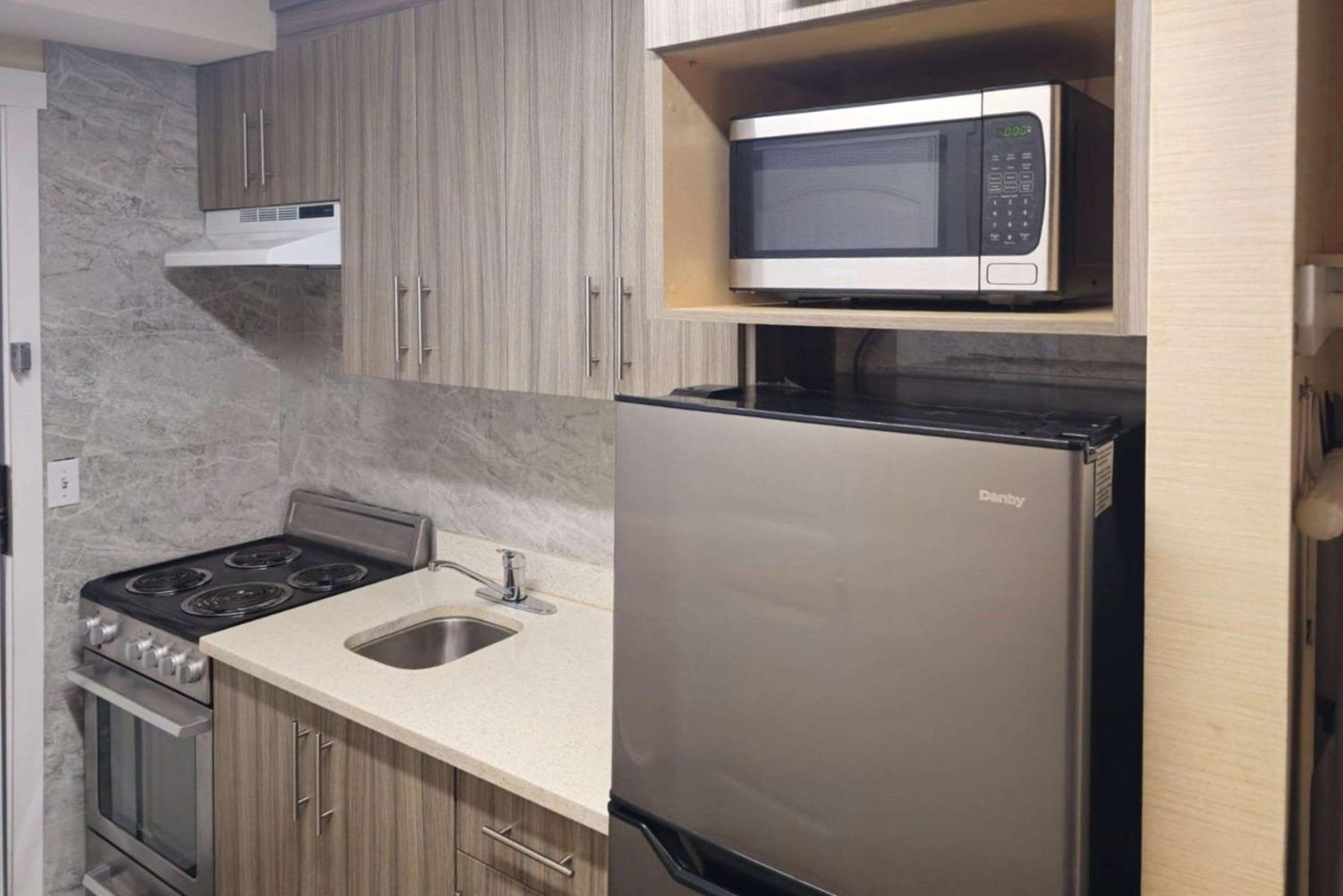 Rodeway Inn & Suites Κάμλουπς Εξωτερικό φωτογραφία
