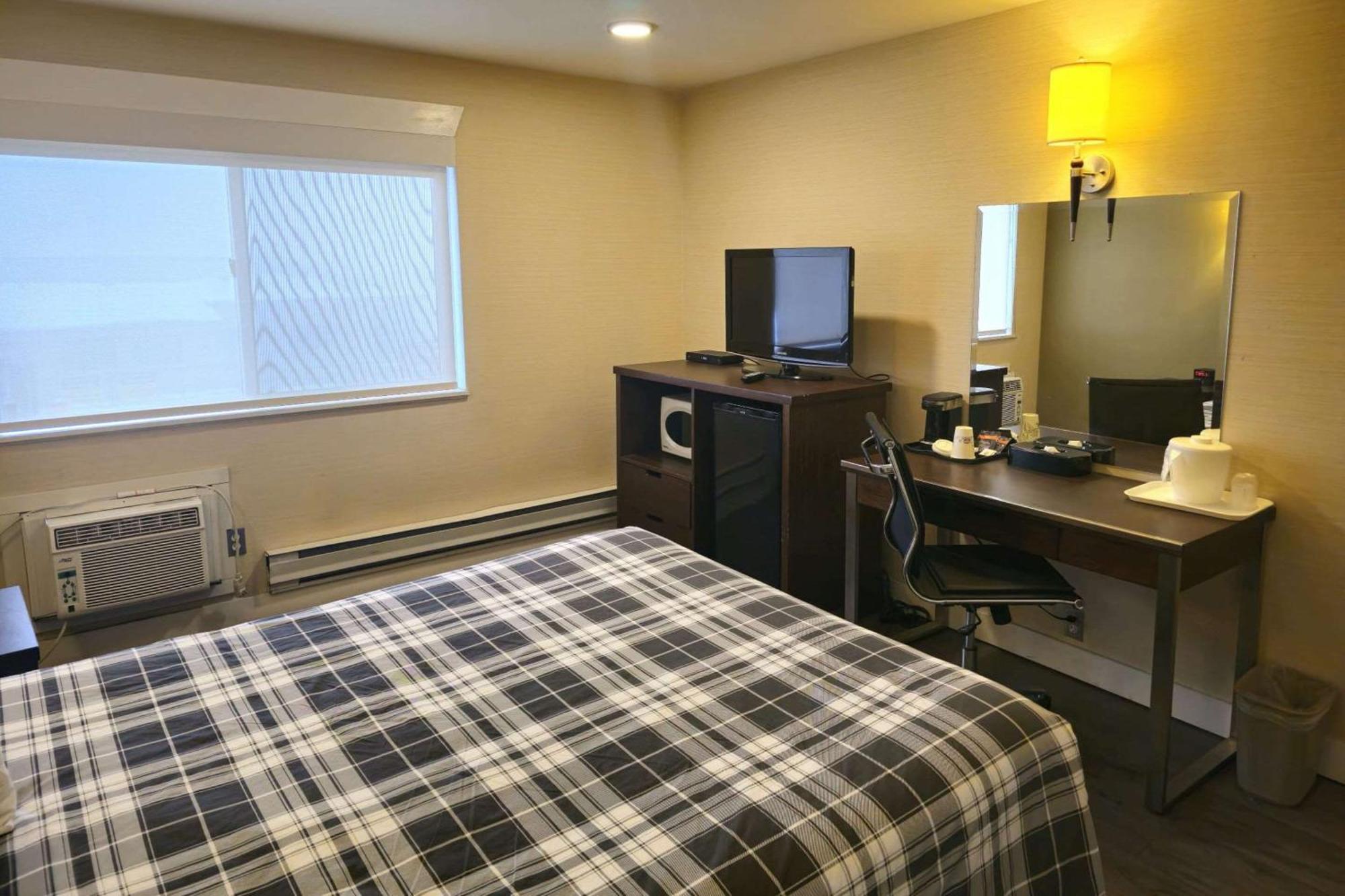 Rodeway Inn & Suites Κάμλουπς Εξωτερικό φωτογραφία