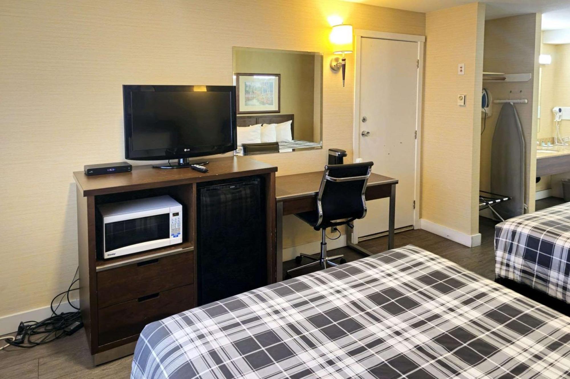 Rodeway Inn & Suites Κάμλουπς Εξωτερικό φωτογραφία
