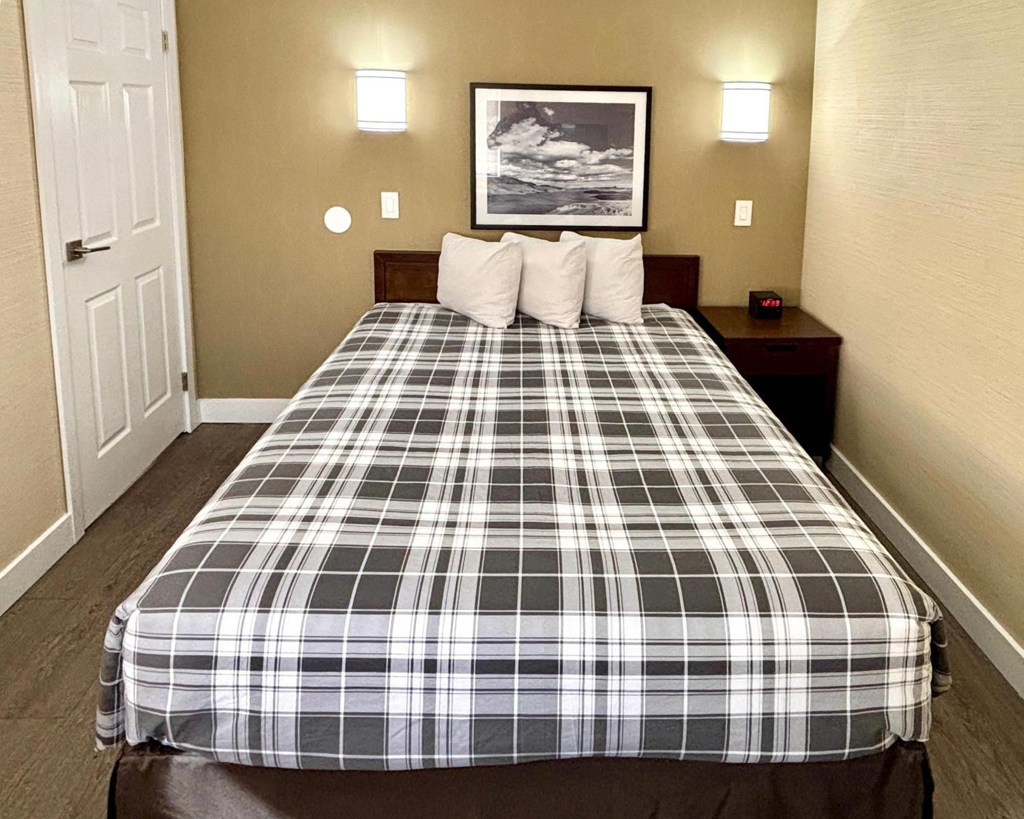 Rodeway Inn & Suites Κάμλουπς Εξωτερικό φωτογραφία